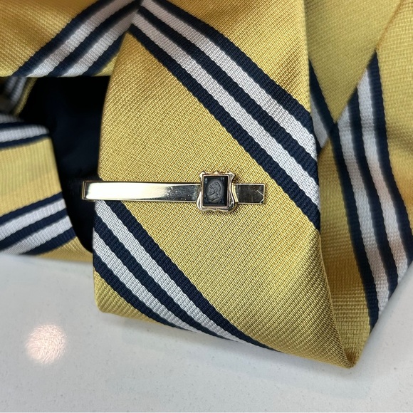 Vintage Gold Plated Tie Clip with Onyx Intaglio - Picture 4 of 10